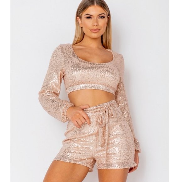 Sequins Long Sleeve Crop Top and High Waist Shorts Two Piece Set - Picture 3 of 8